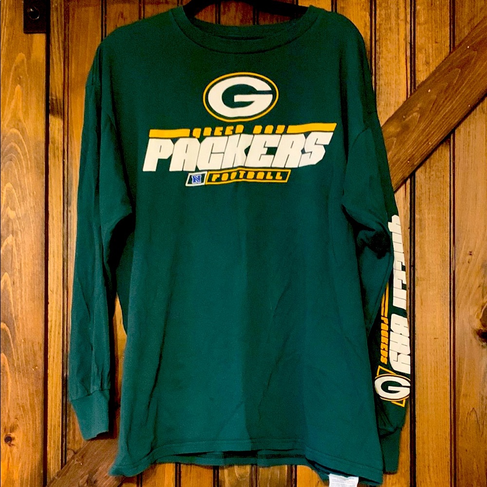 NFL Team Apparel Green Shirt